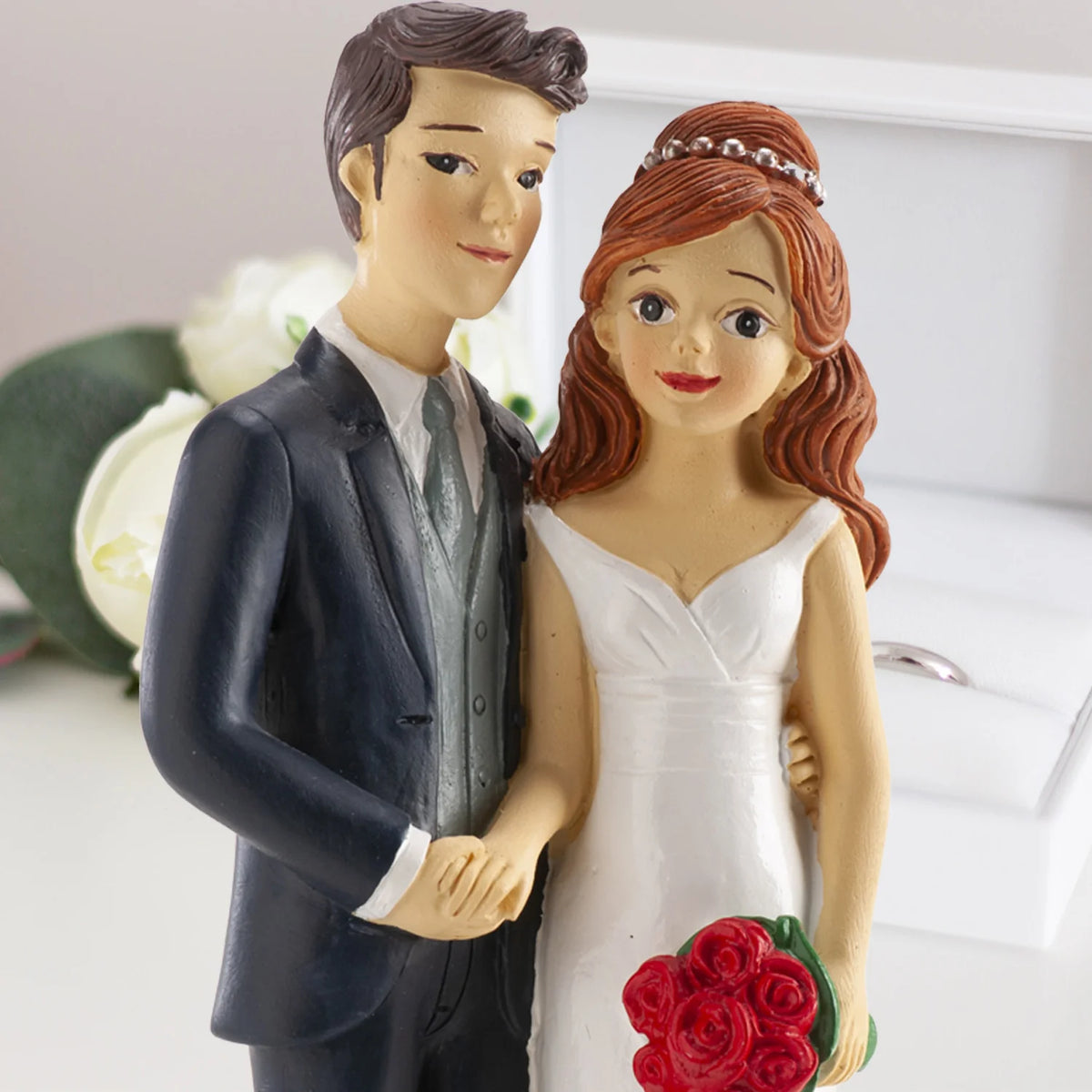 Casal Noivos Mãos Dadas 18cm